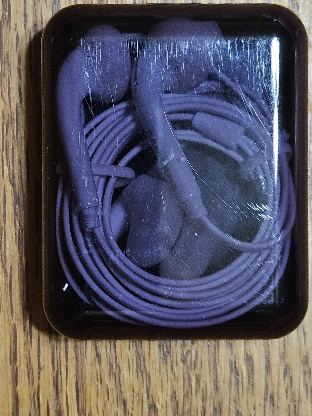 Samsung White Wired Earbuds with Carrying Case